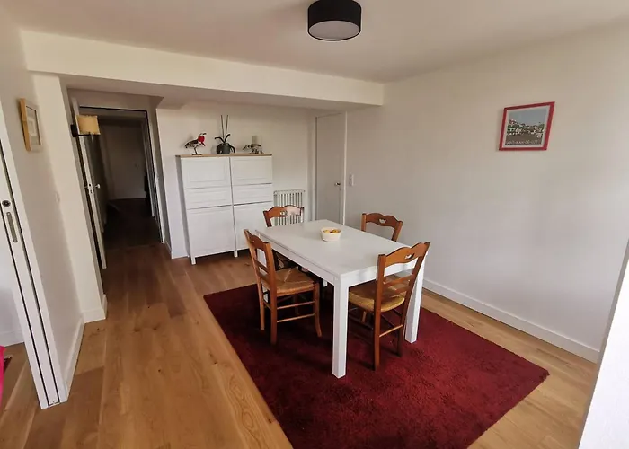 Holiday home Renove Hyper Centre St-jean-de-luz, 4 Pieces, 6 Couchages, Parking, 50m - Fr-1-792-31 *