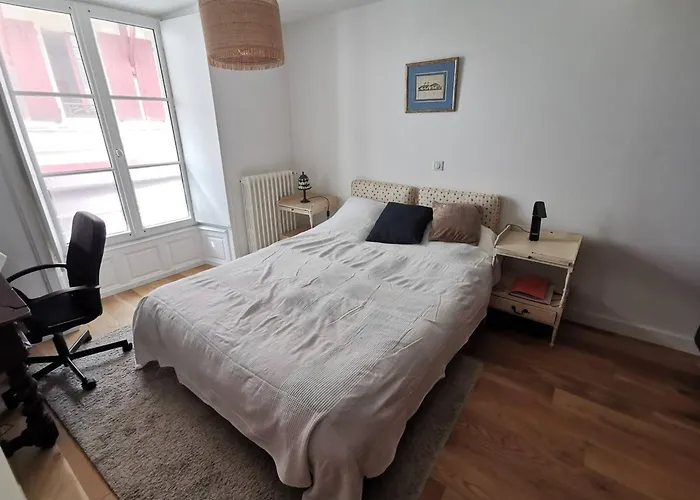 Holiday home Renove Hyper Centre St-jean-de-luz, 4 Pieces, 6 Couchages, Parking, 50m - Fr-1-792-31