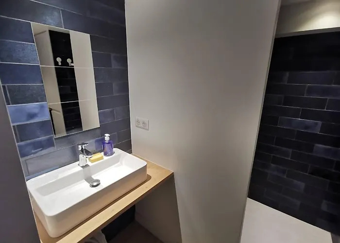 Renove Hyper Centre St-jean-de-luz, 4 Pieces, 6 Couchages, Parking, 50m - Fr-1-792-31 *