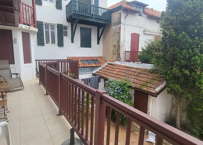 Holiday home Renove Hyper Centre St-jean-de-luz, 4 Pieces, 6 Couchages, Parking, 50m - Fr-1-792-31 Saint-Jean-de-Luz